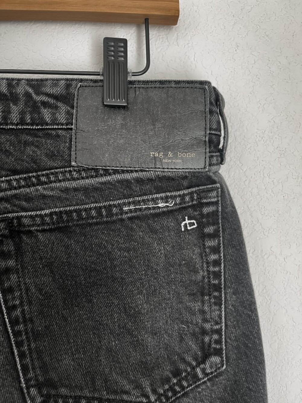 Rag & Bone Dre Low Rise Slim Boyfriend Jeans Black Highland Raw Hem 26 - Picture 6 of 8